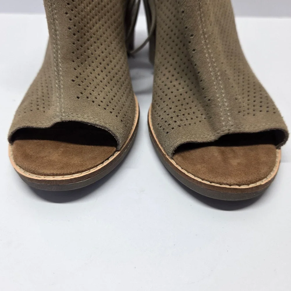 Toms Majorca Peep Toe Booties 11 Taupe Perforated Suede Block Heel Ankle Boots